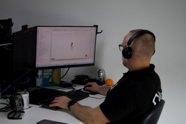 Qlic IT Engineer using teams